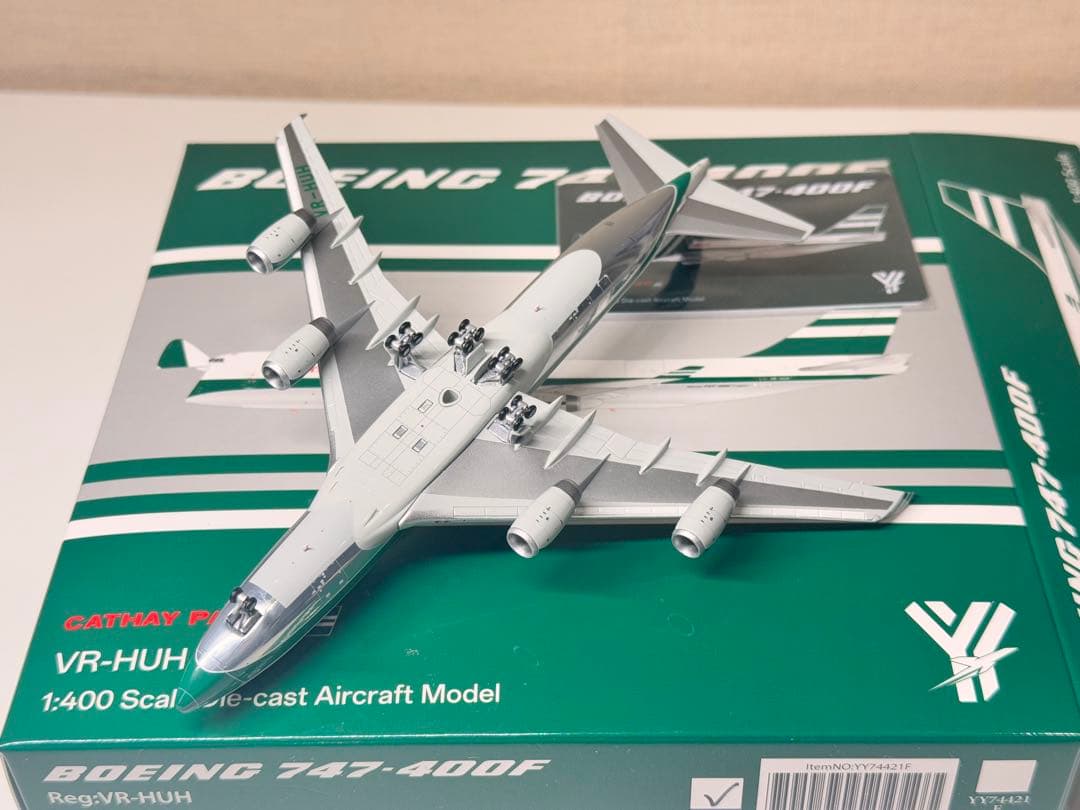 キャセイパシフィック B747-400 VR-HUH 旧塗装 1/400 HX