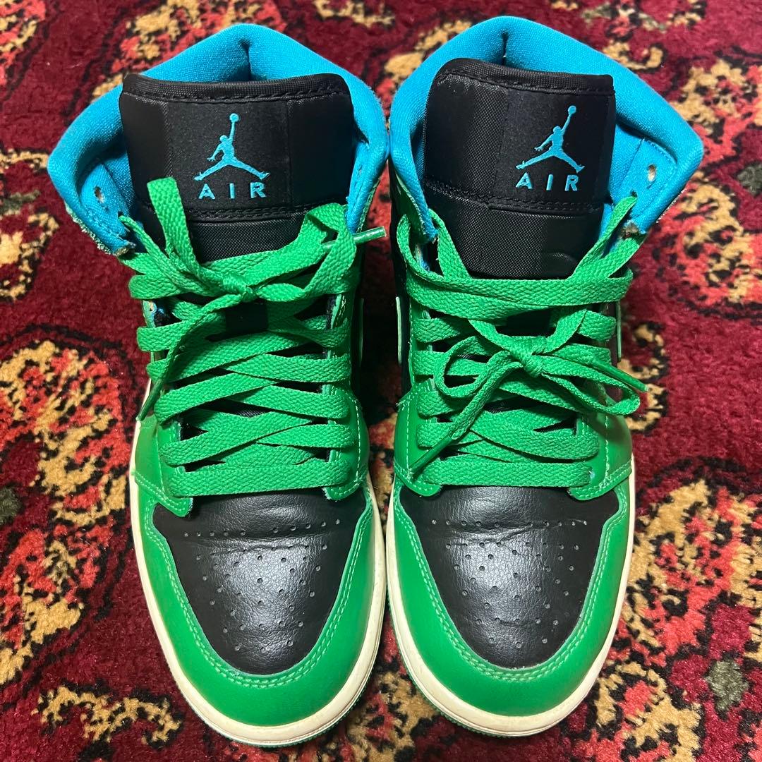 NIKE ナイキ エア ジョーダン 1 MID スニーカー　23.5センチ