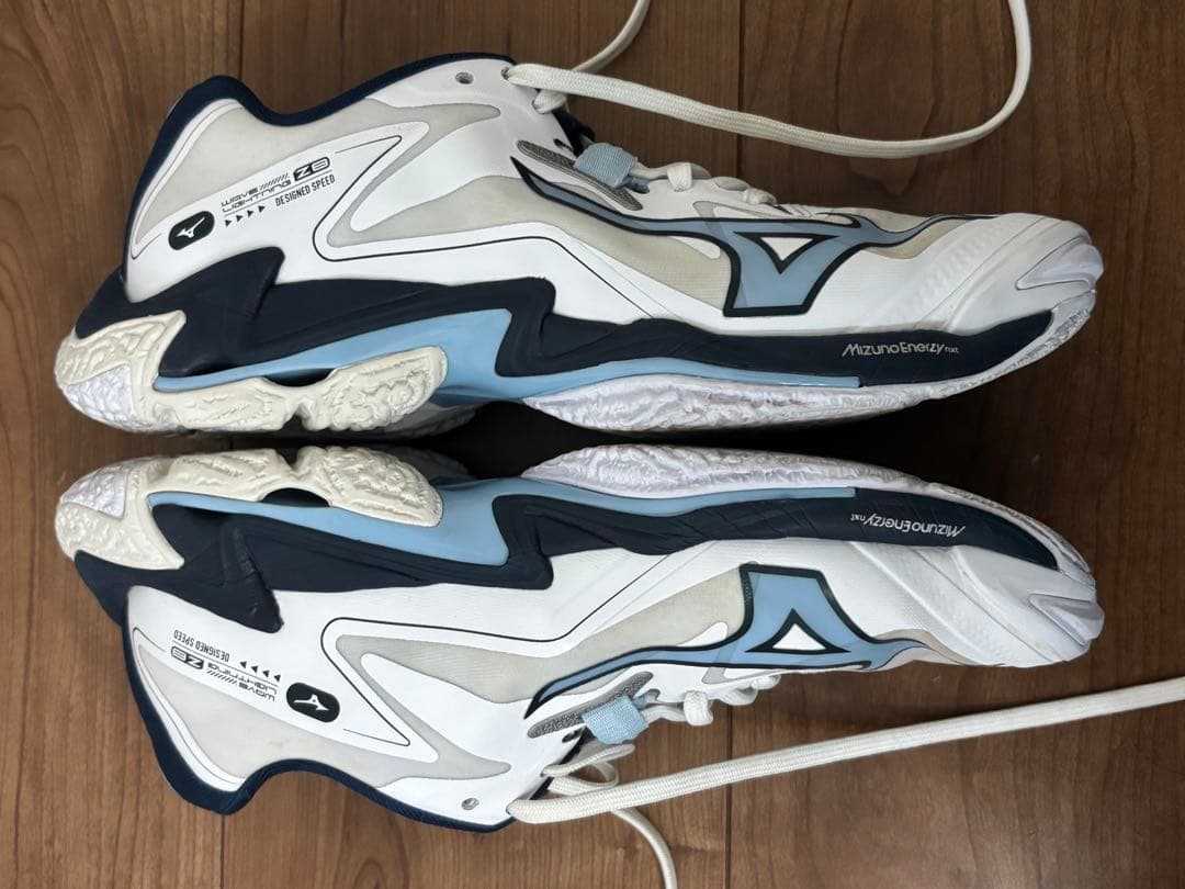 Mizuno バレーボールシューズ ホワイト/ネイビー　24㎝