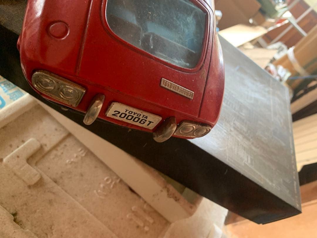 n*…様 トヨタ2000GT ブリキ？ジャンク