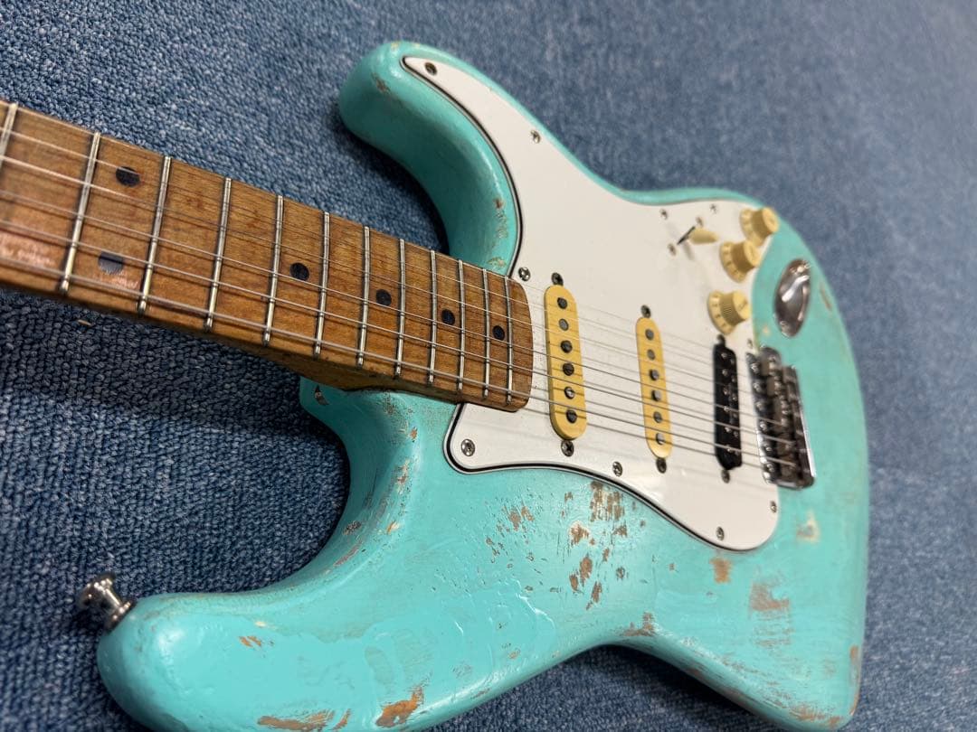 Fender Japan Eシリアル　ストラトE717421