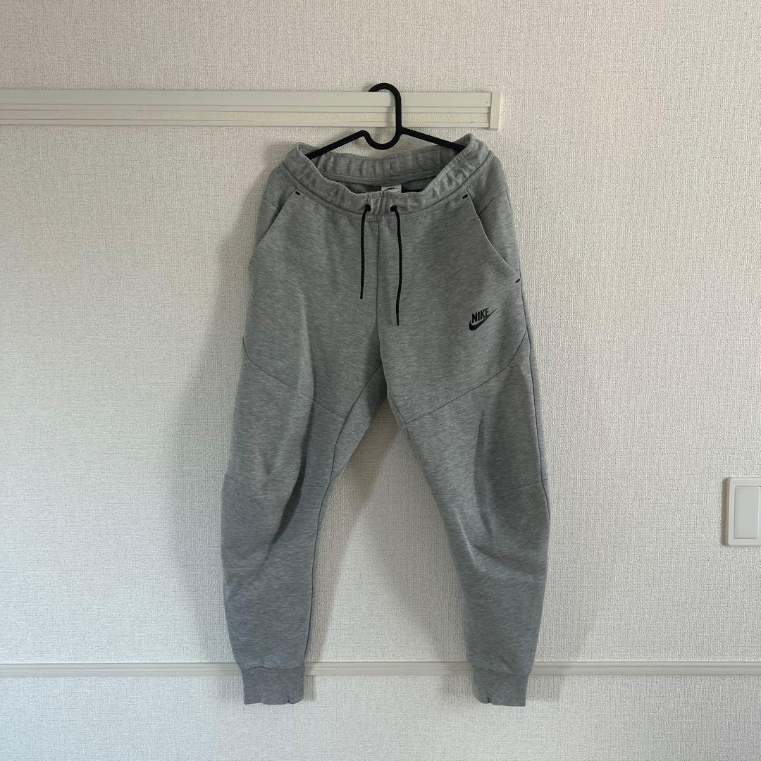 NIKE テックフリース 廃盤