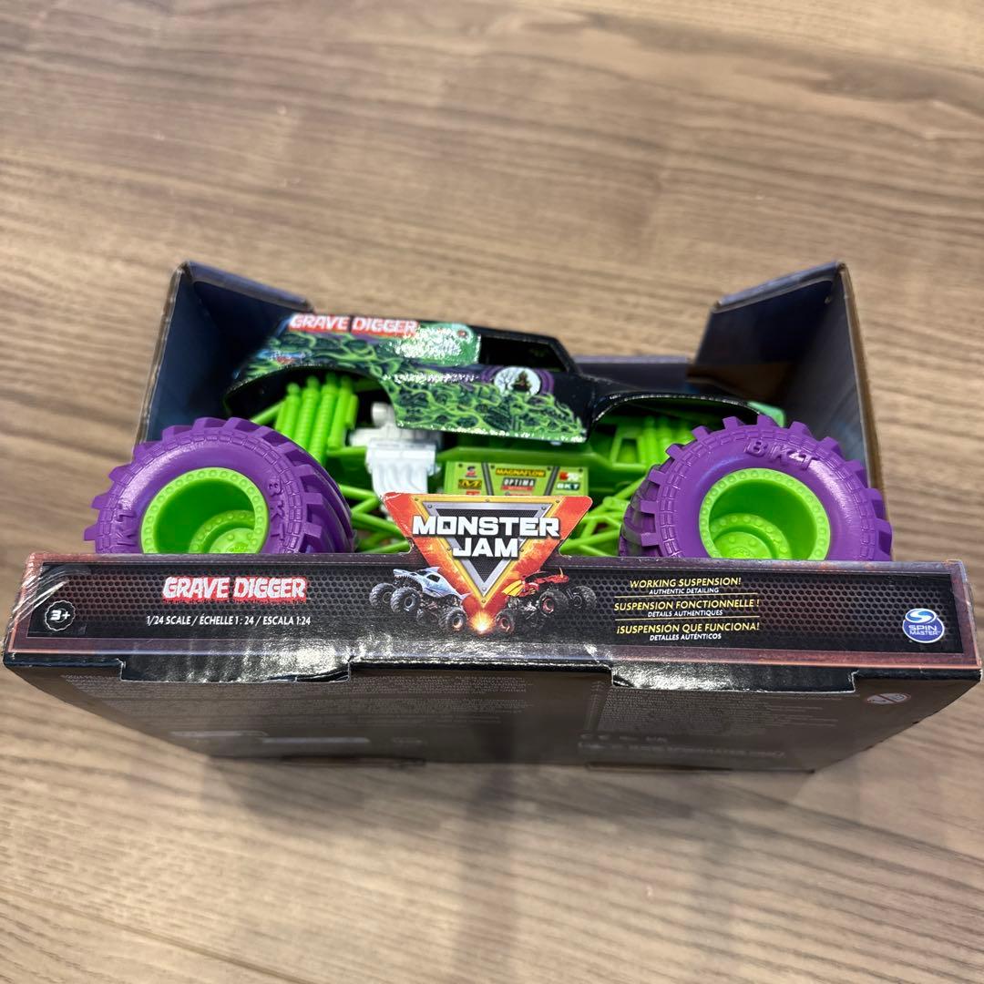 MONSTER JAM GRAVE DIGGER ミニカー