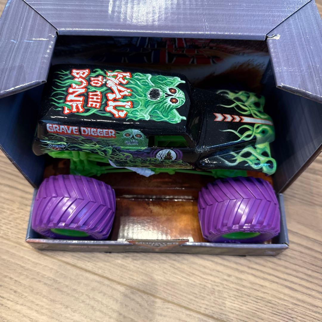 MONSTER JAM GRAVE DIGGER ミニカー