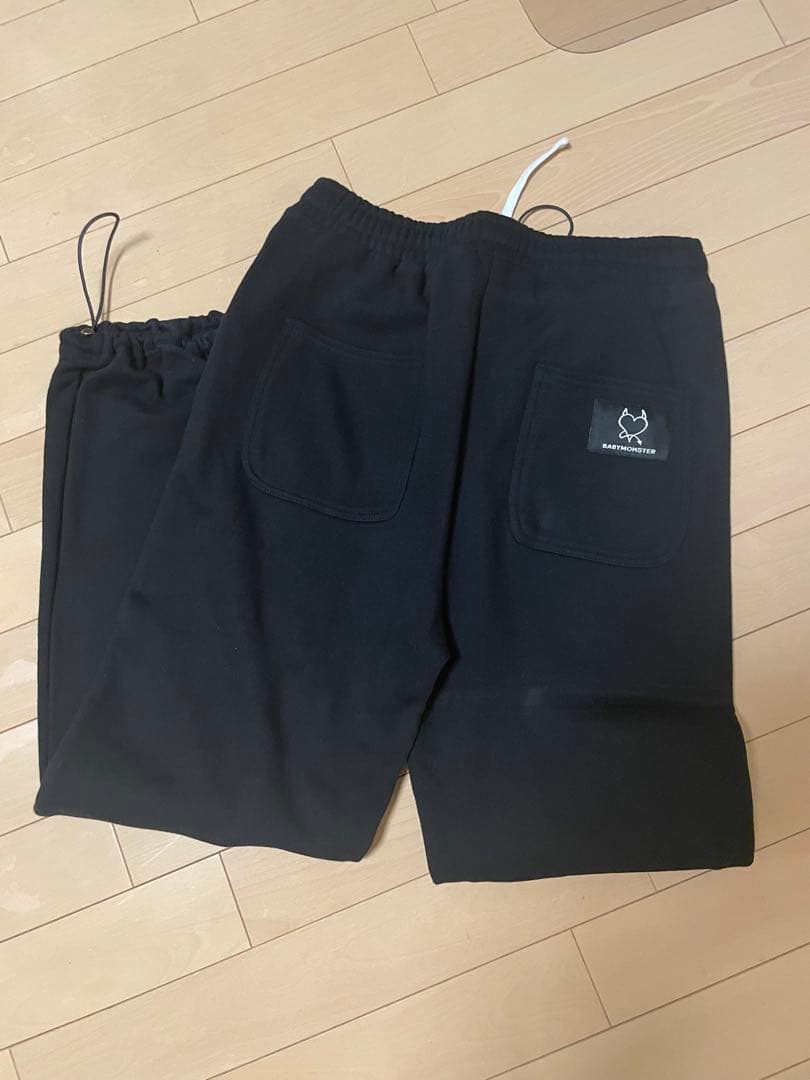 BABYMONSTER スウェットパンツ BLACK ladies