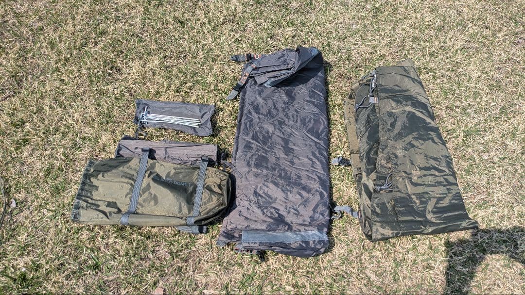 SOLO DOME 1 ドーム型テント カラーは「カーキ」　BDK-08KA