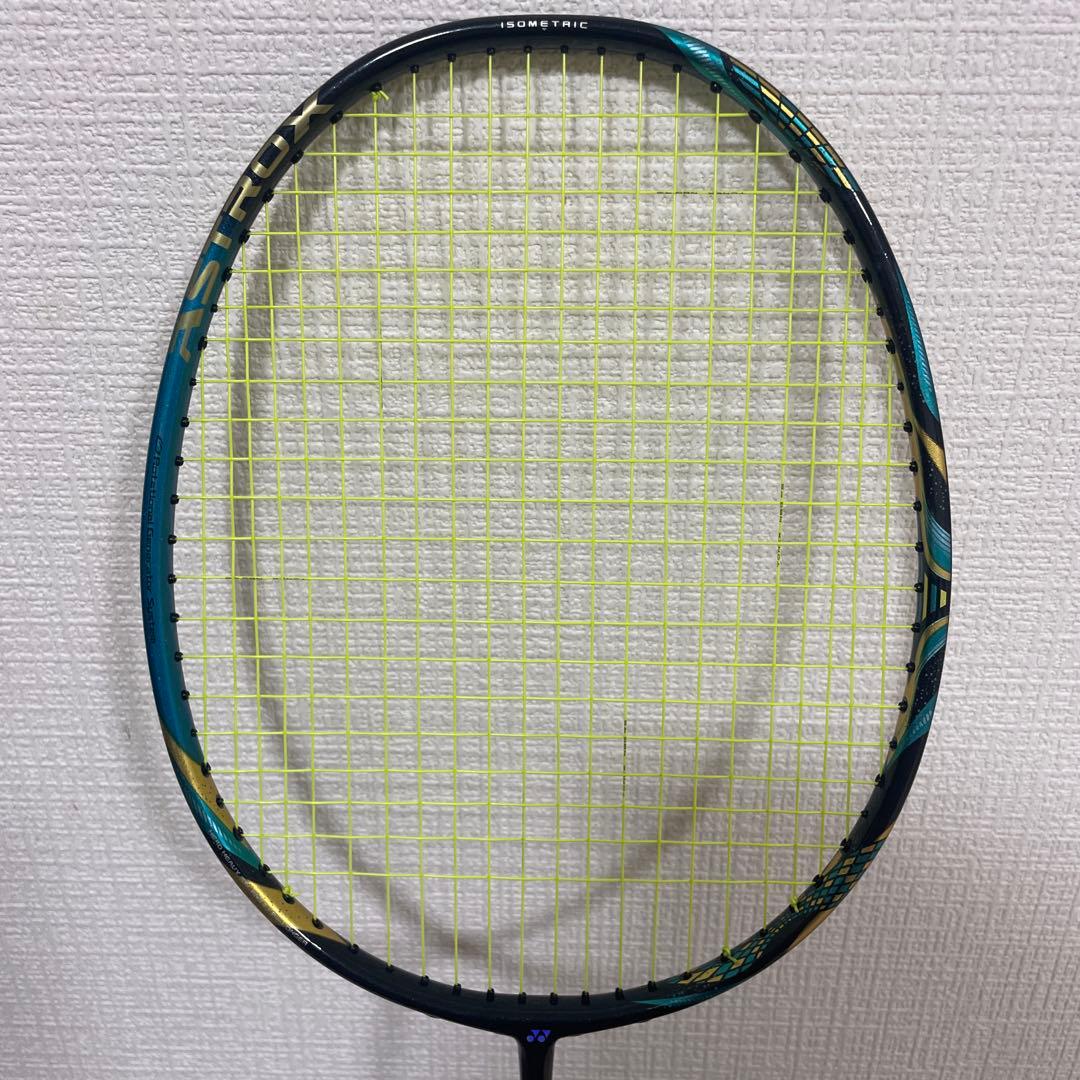 アストロクス88Spro 4UG5 バドミントンラケット