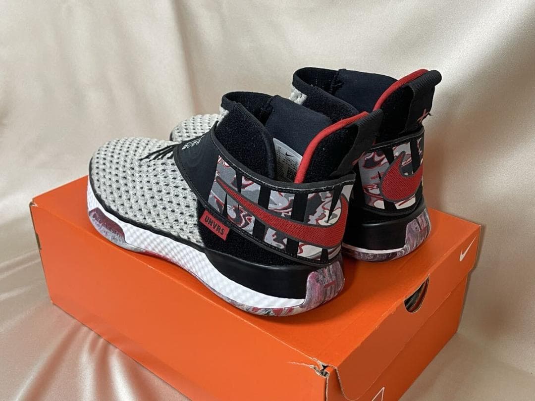 【美品】NIKE Air Zoom UNVRS 28cm／エアズーム ユニバース