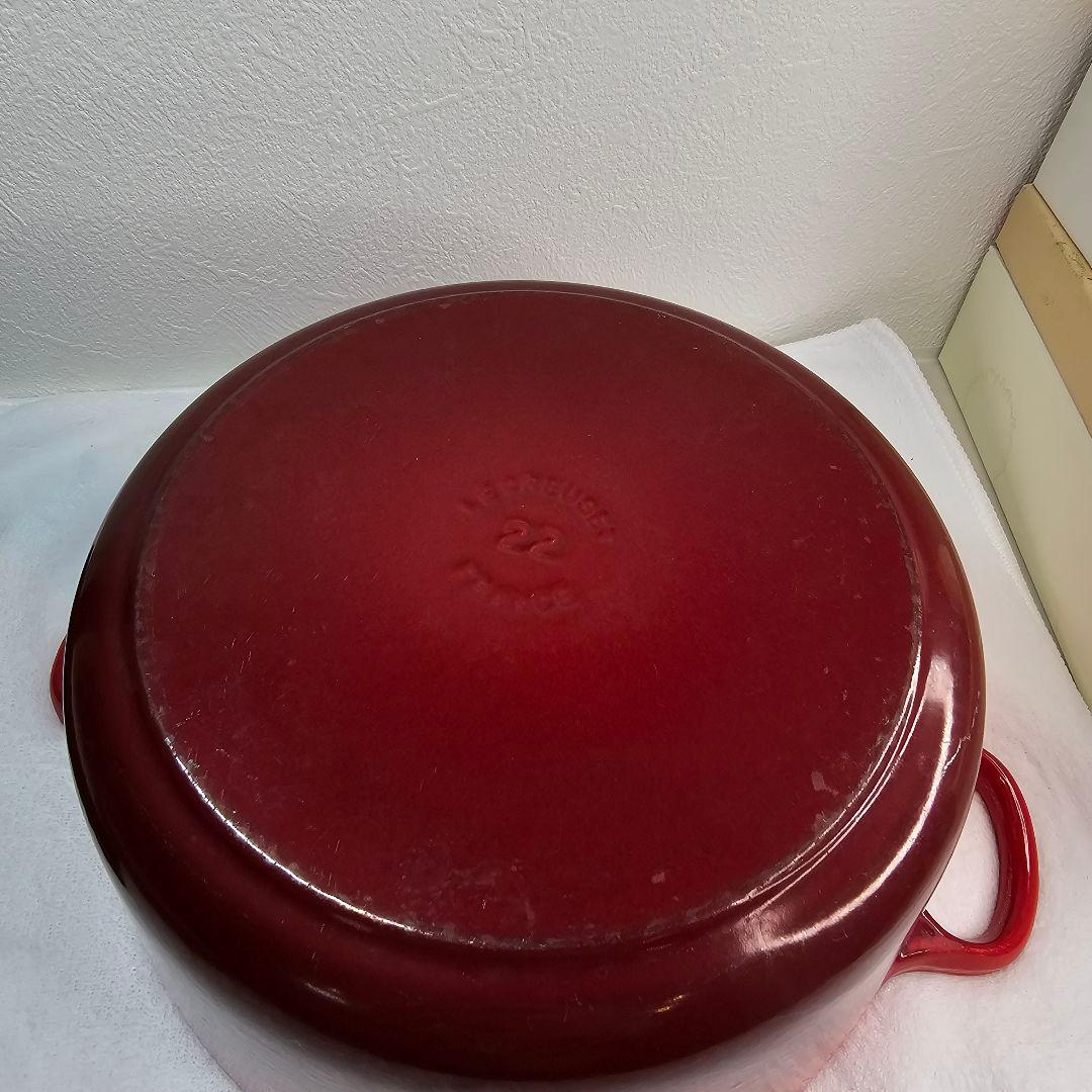 Le creuset ル・クルーゼ ココット・ロンド 22cm レッド