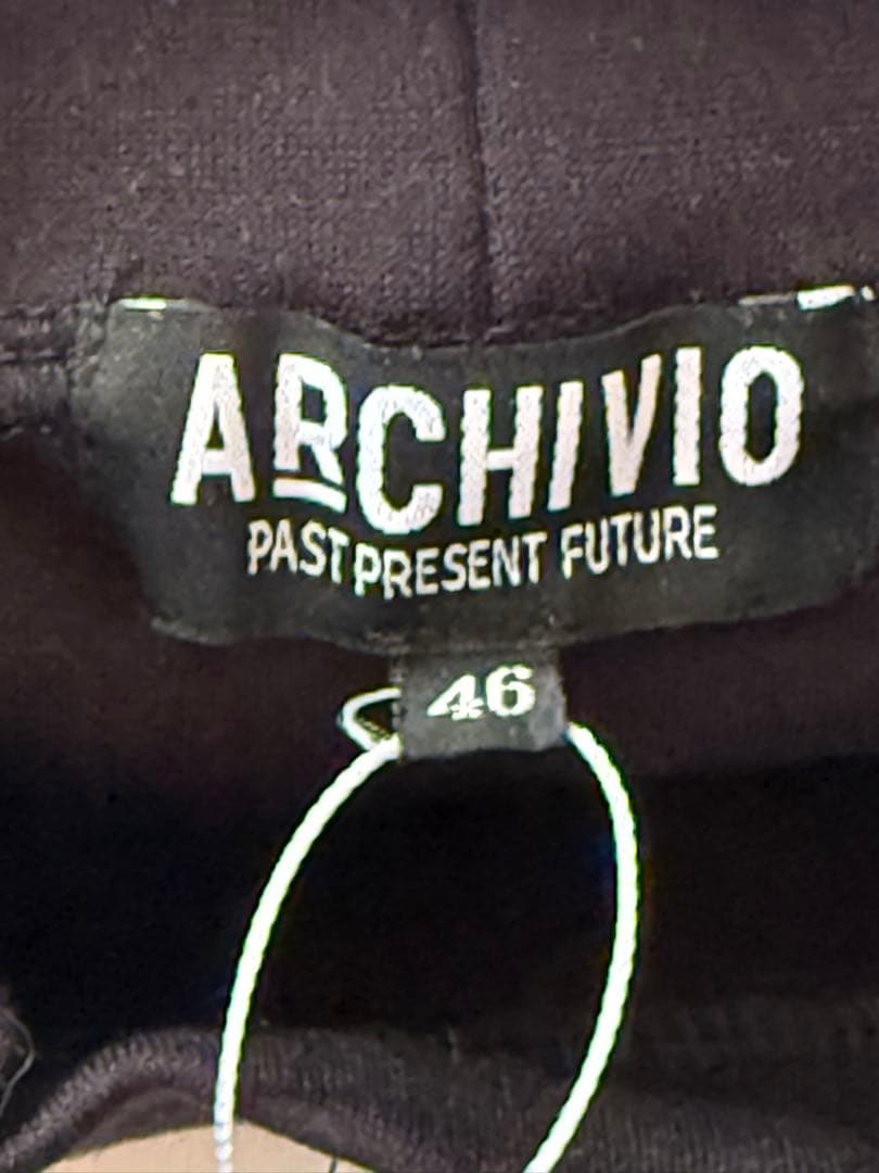 新品ARCHIVIO 長袖モックネック長袖シャツ ロゴパターン吸温発熱46