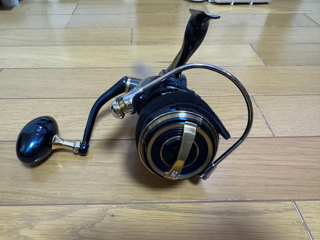 DAIWA 20ソルティガ8000-H スピニングリール