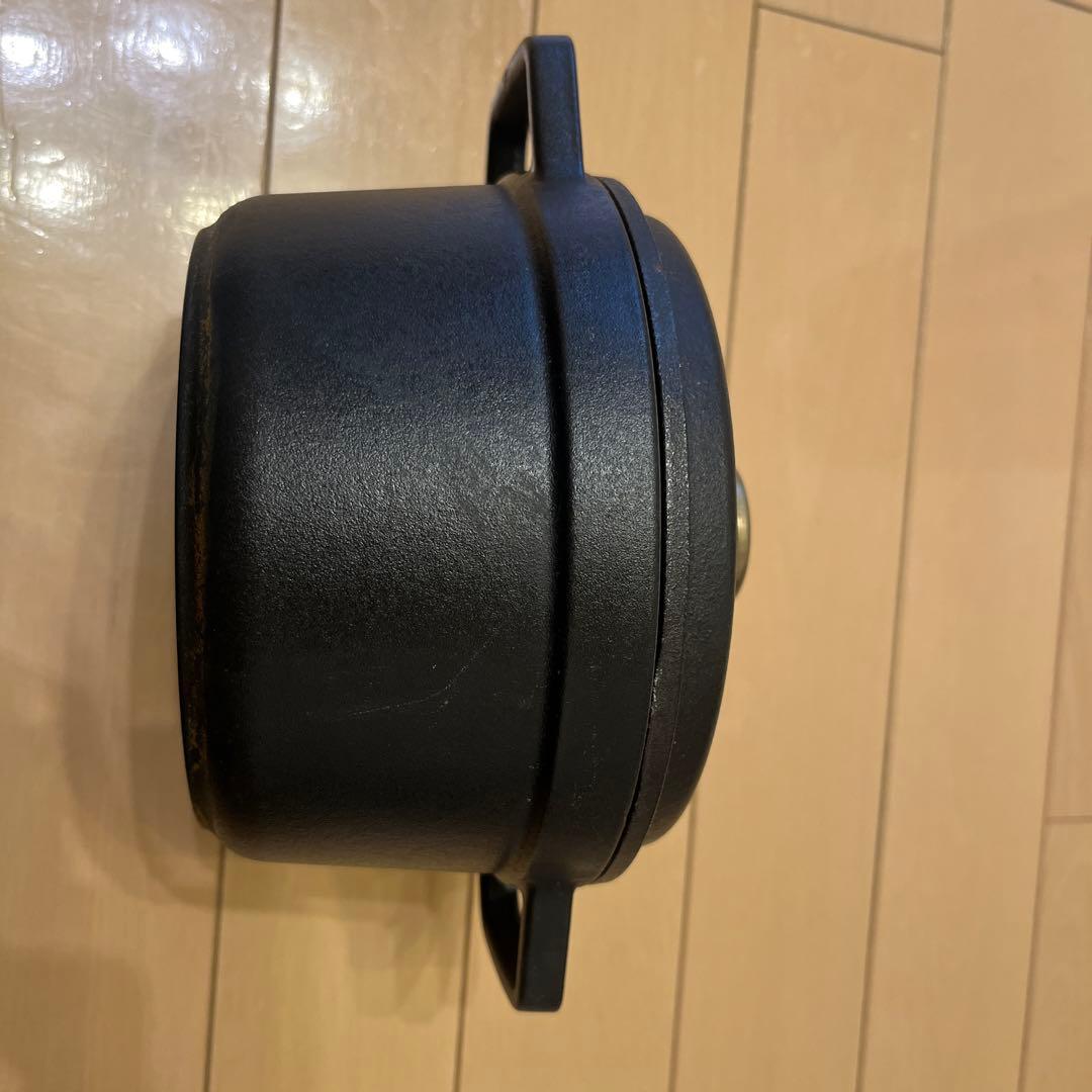 STAUB 黒　16cm 廃盤