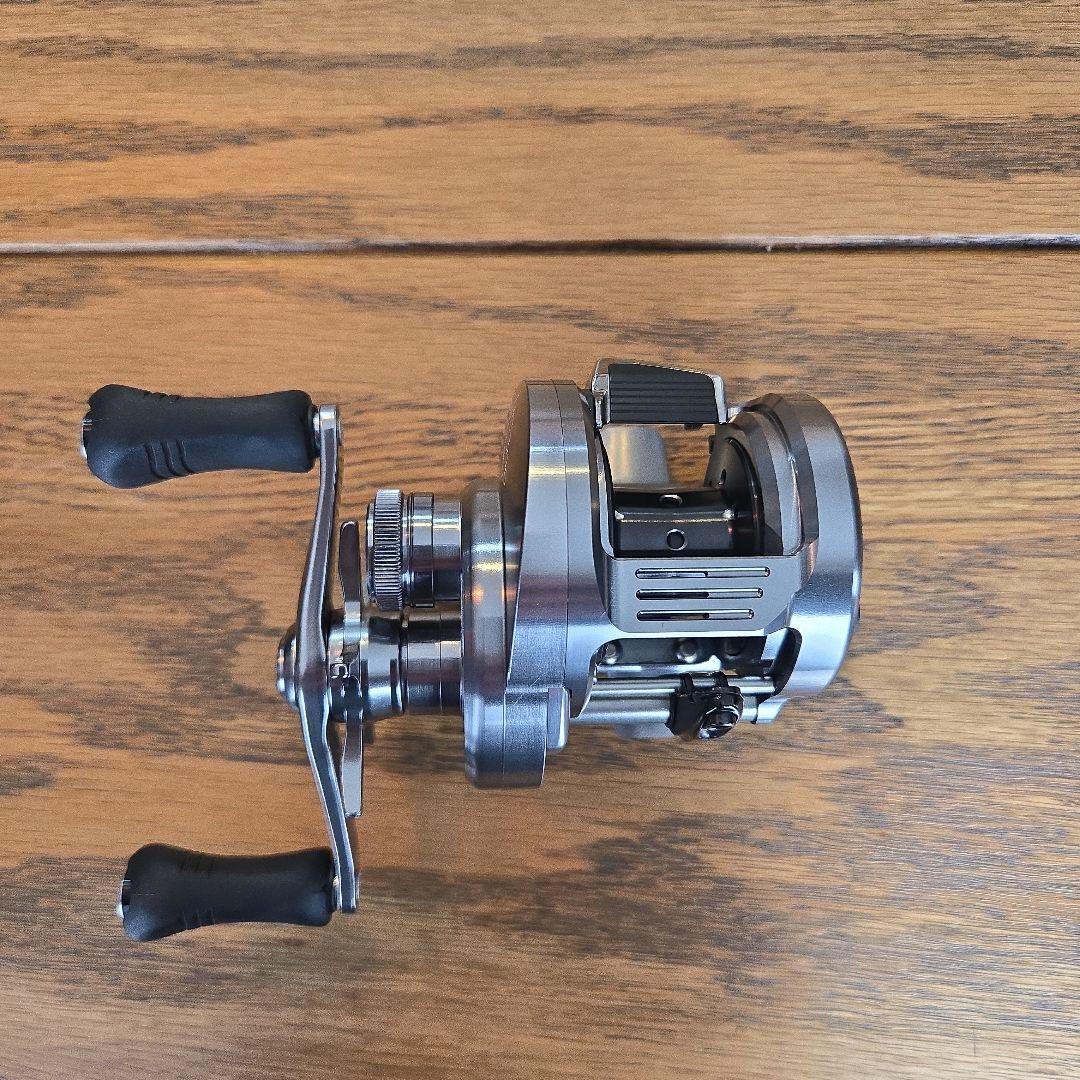 リール SHIMANO CALCUTTA CONQUEST DC200