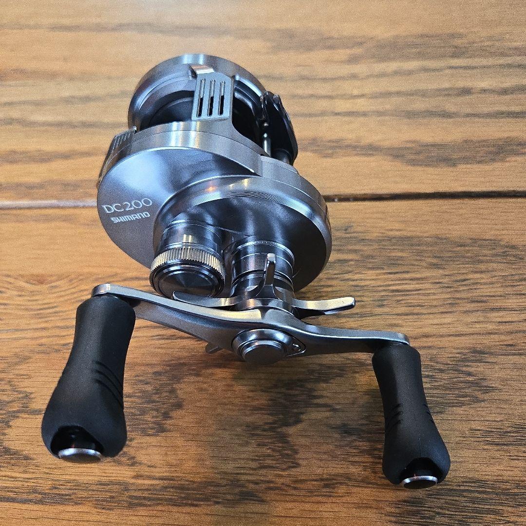 リール SHIMANO CALCUTTA CONQUEST DC200