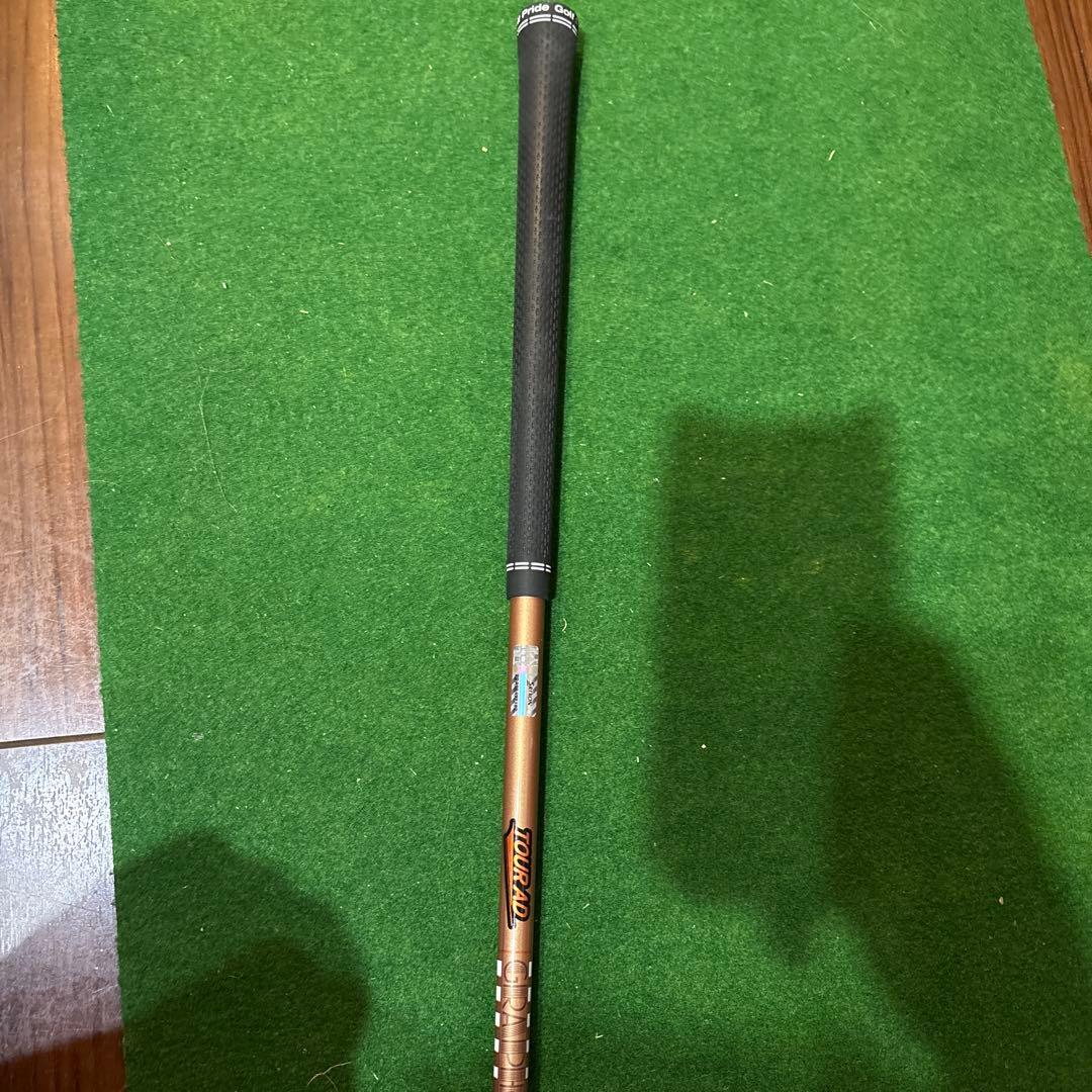 TOUR AD GC-5 S スリクソンスリーブ付き　ドライバー使用