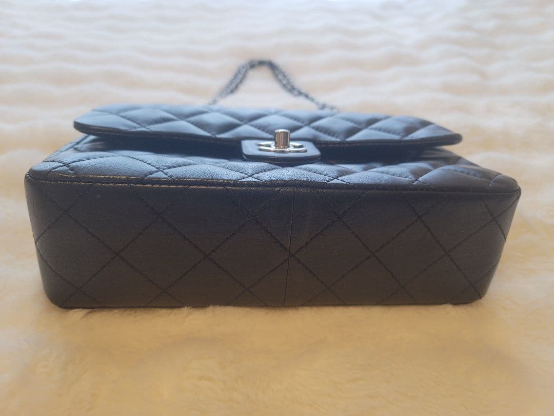 ノベルティ CHANEL ブラック ショルダーバッグ キルティング マトラッセ