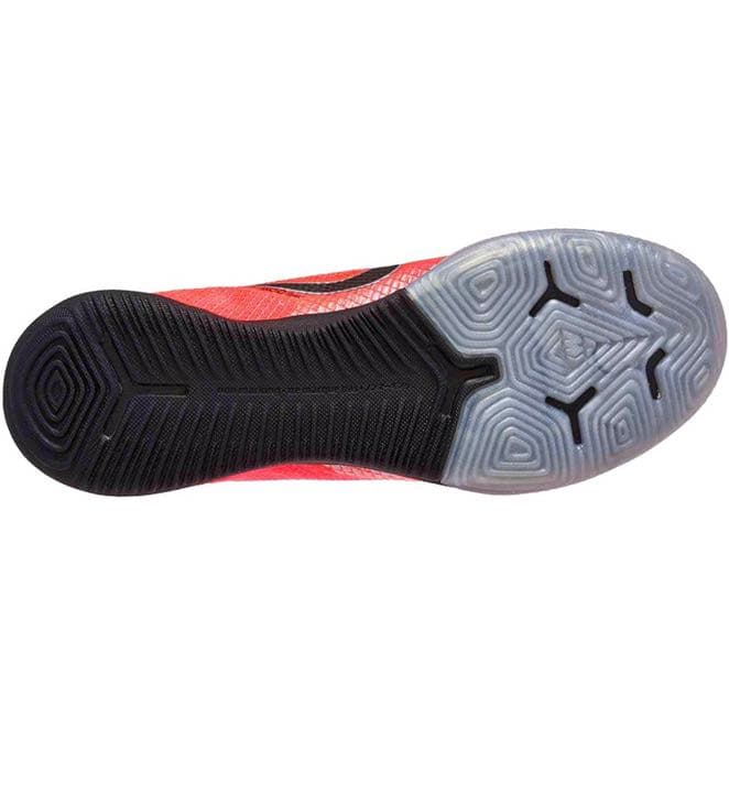 NIKE ナイキ　26