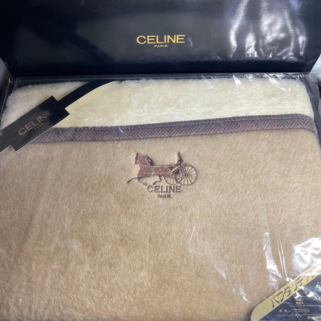 CELINE アクリル毛布 140cm x 200cm　パフタッチ　セリーヌ