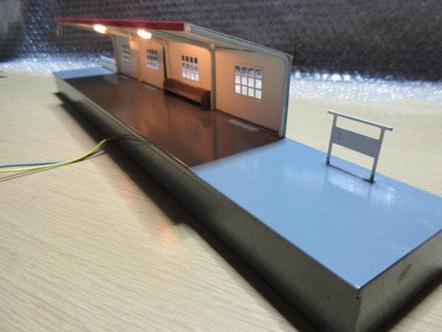 跨線橋のある駅　（HOゲージストラクチャー）(金属製 / エンドウ製）