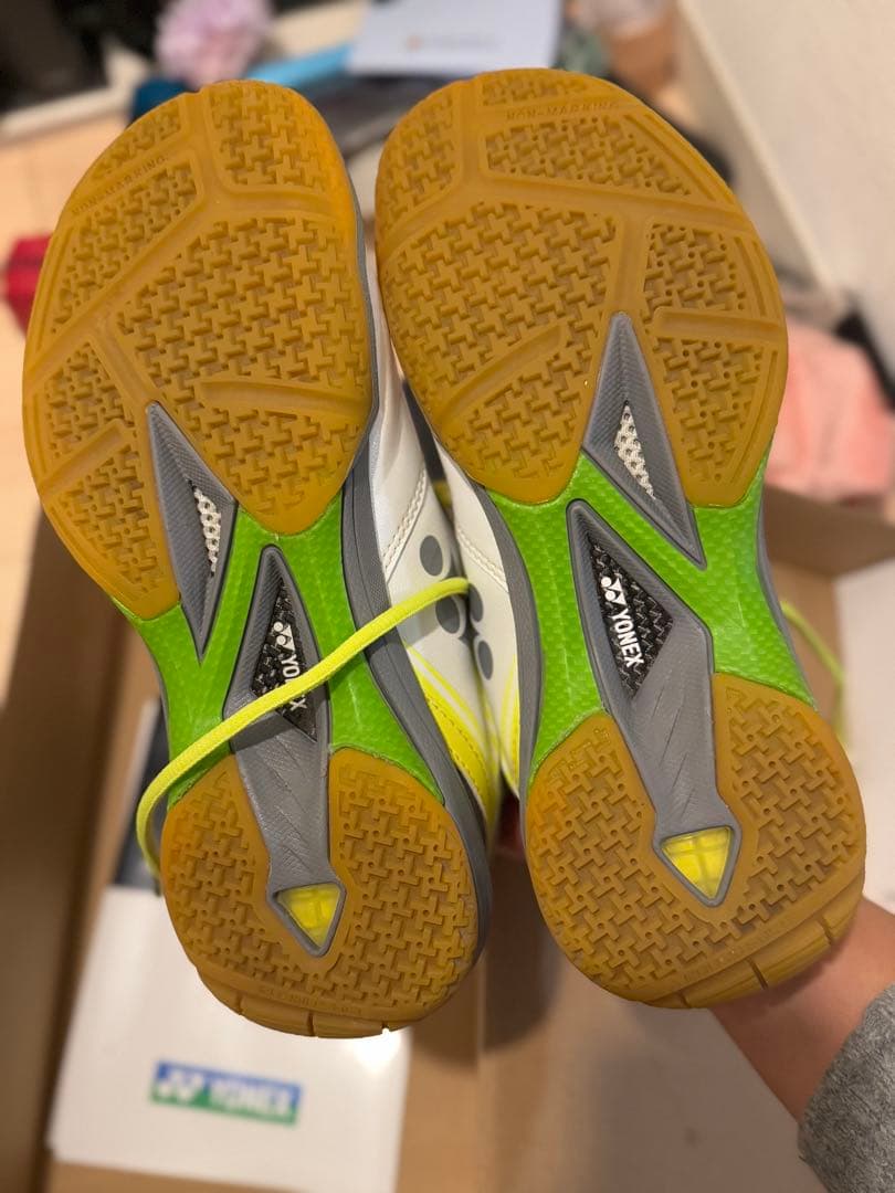 ヨネックス　バドミントンシューズ　24.5 パワークッション65z
