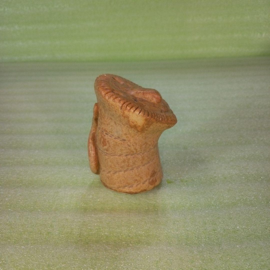 ライオンと思われる置物　※頭の後ろに大きな欠けがございます（要写真確認）