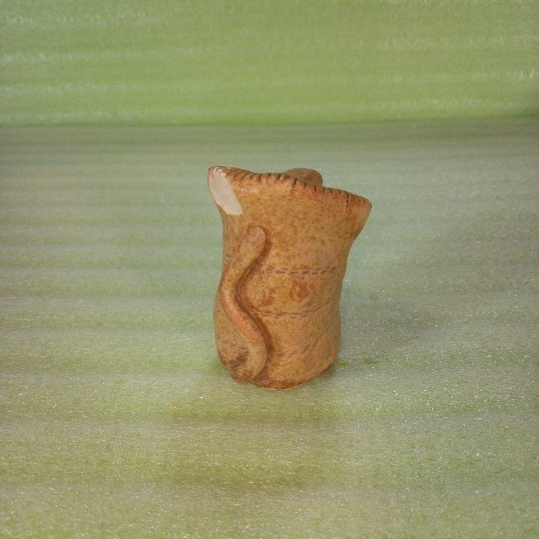 ライオンと思われる置物　※頭の後ろに大きな欠けがございます（要写真確認）