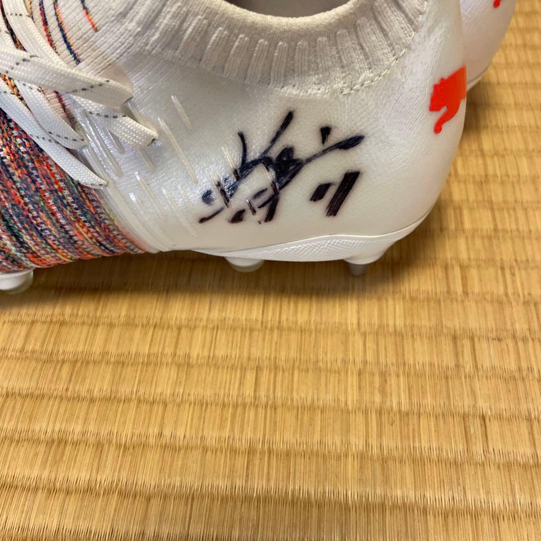 サッカースパイク　PUMAフューチャー　Ｚ1.1MXSG