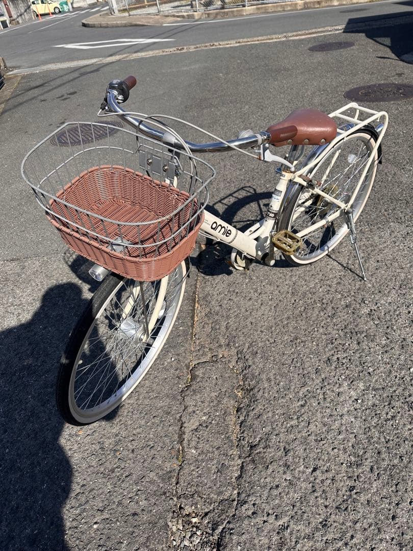 24インチamieシティサイクル 自転車　オートライト　変速付き