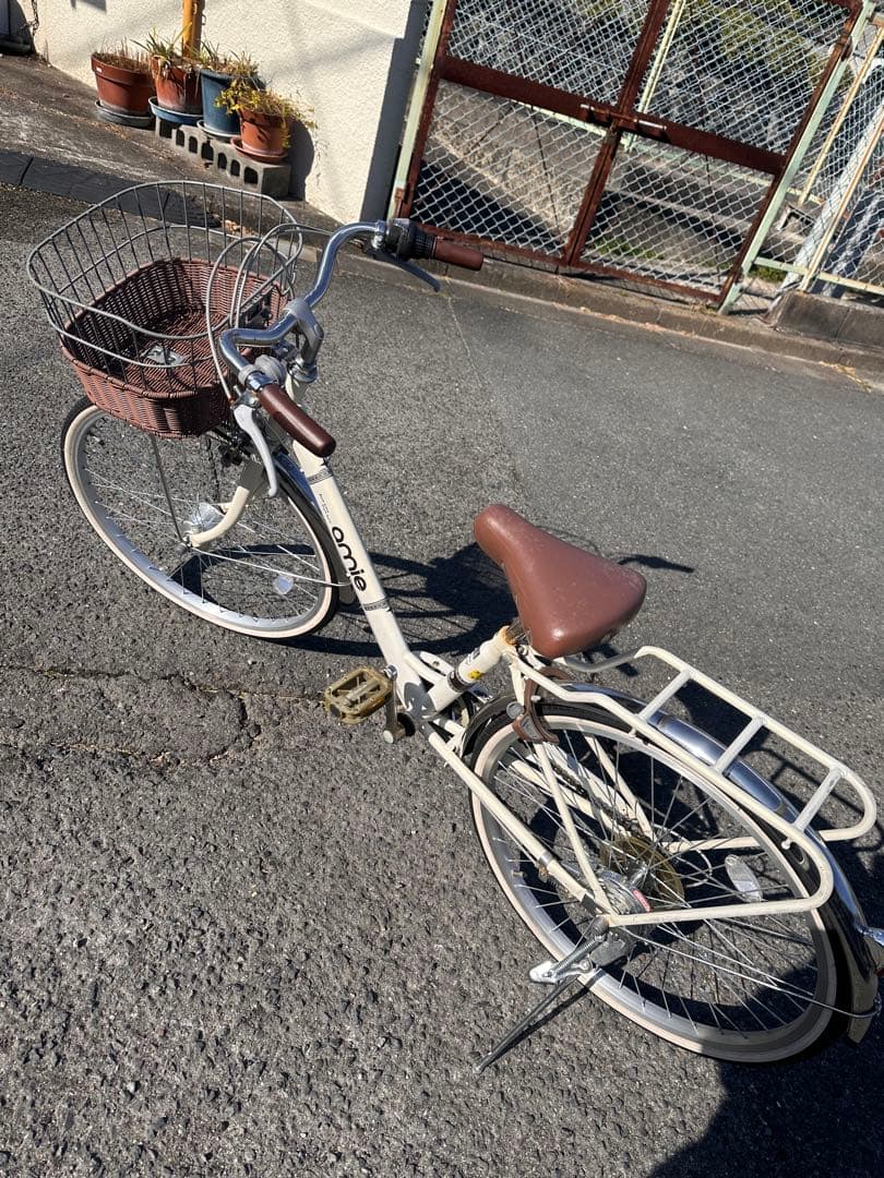 24インチamieシティサイクル 自転車　オートライト　変速付き