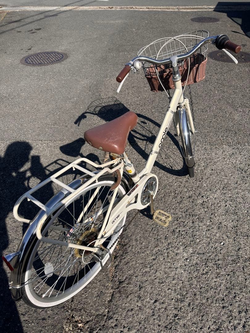 24インチamieシティサイクル 自転車　オートライト　変速付き