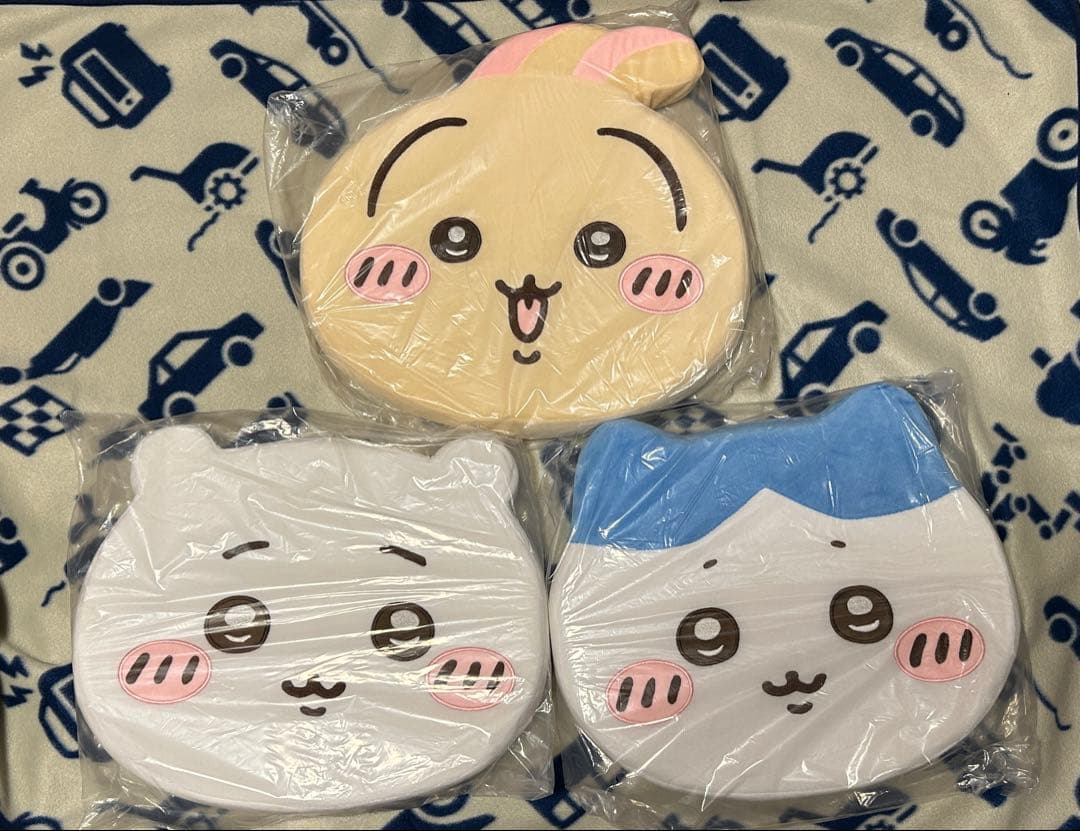 ちいかわ テーブル ブランケット 低反発クッション 9点まとめ売り
