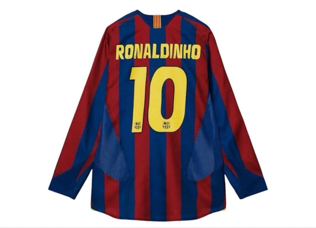FC Barcelona Ronaldinho 10 長袖シャツ