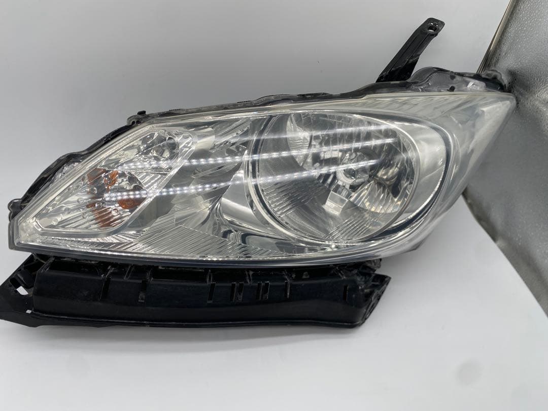 ホンダ フリード GB3 GB4 純正 HID ヘッドライト 左右セット