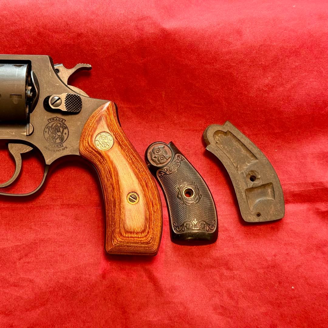 おそらく S&W I フレーム用？ グリップ ジャンク