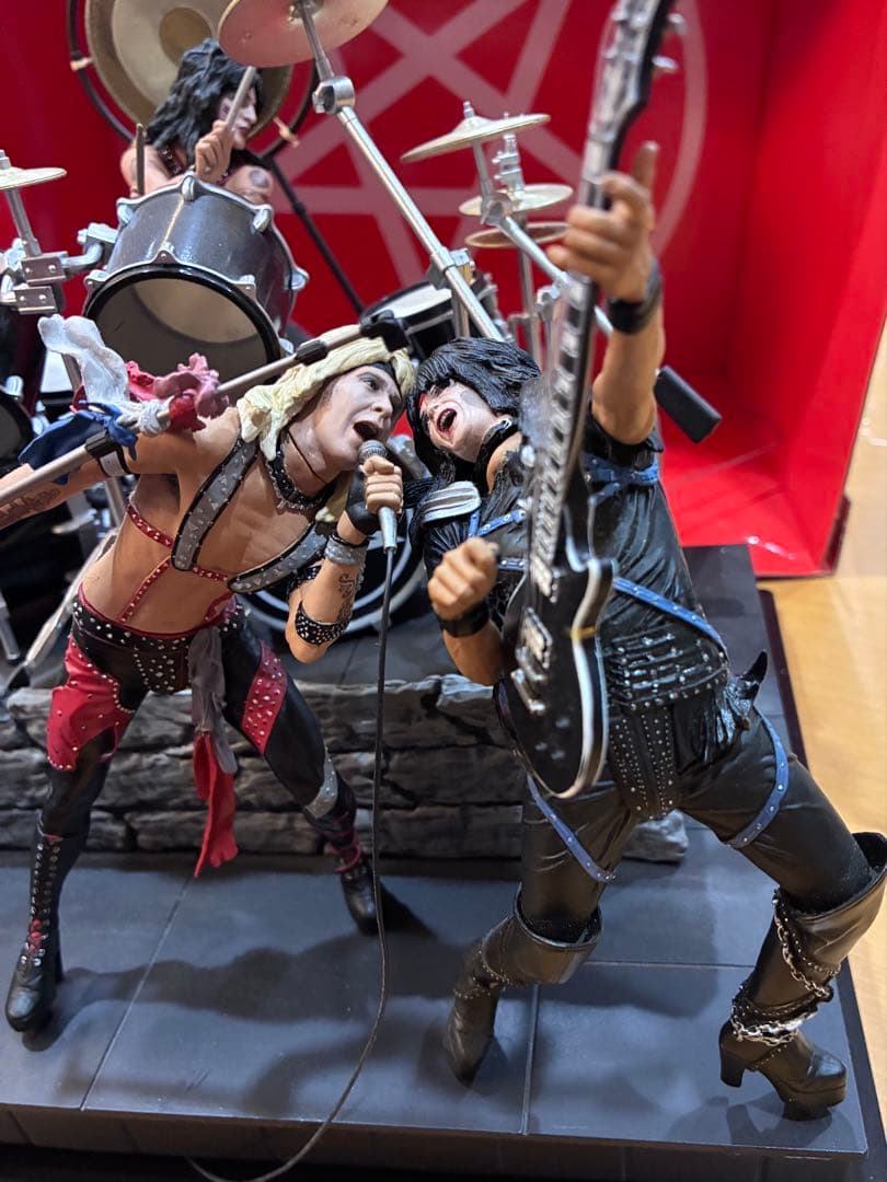 モトリークルー フィギュア　motley crue マクファーレントイズ