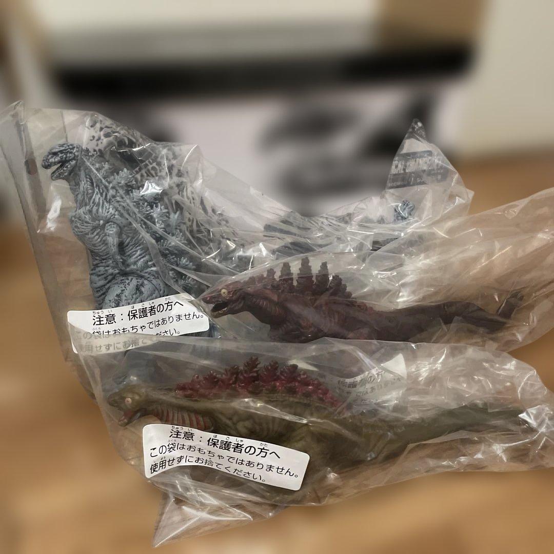 【新品未使用】最終値下 ムービーモンスター　形態変化3体セット