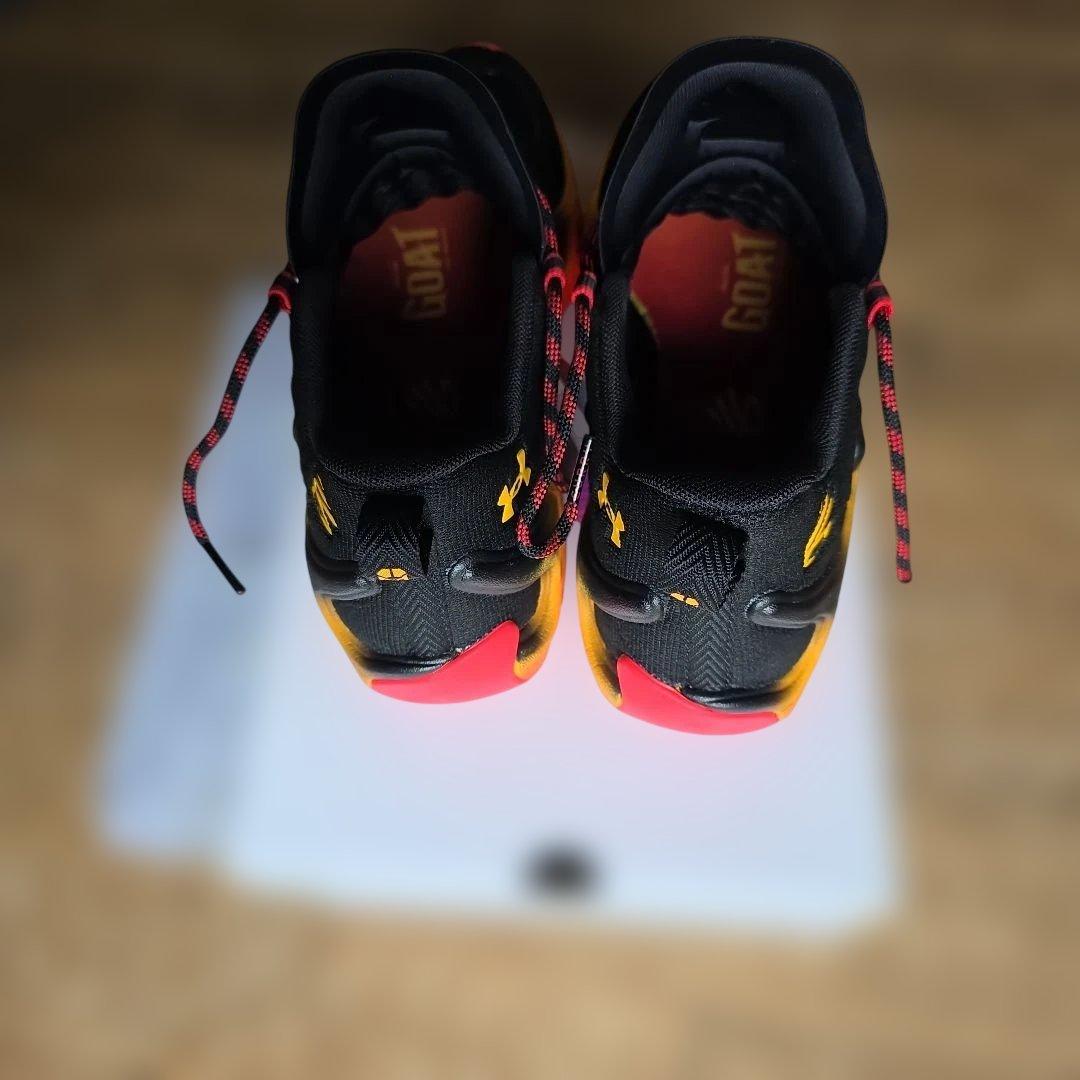 新品同様　UNDER ARMOUR CURRY13 27cm