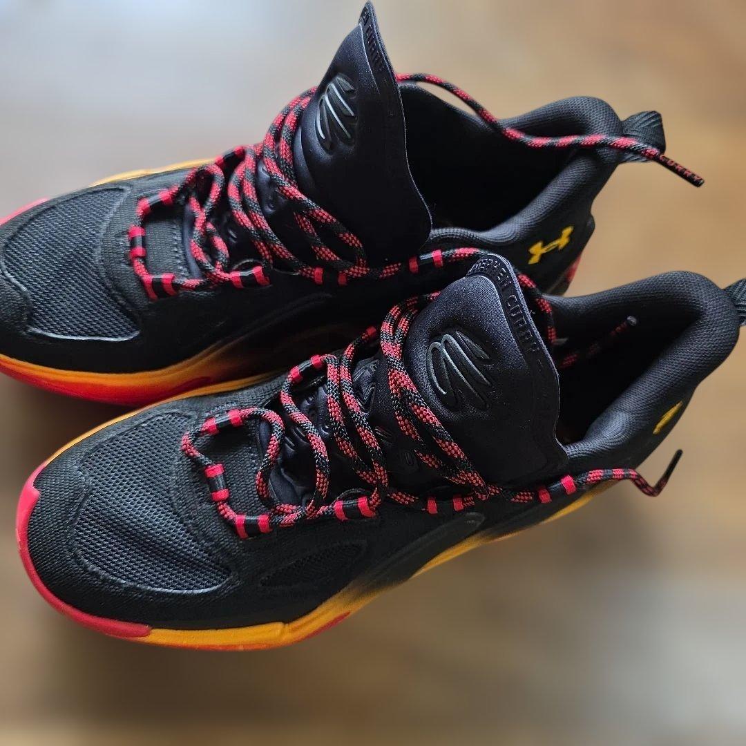 新品同様　UNDER ARMOUR CURRY13 27cm