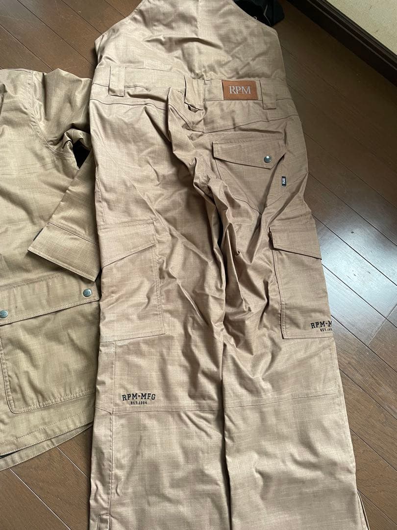 【新品】RPM ベージュ 防水加工スノーボードウェア&ビブパンツ