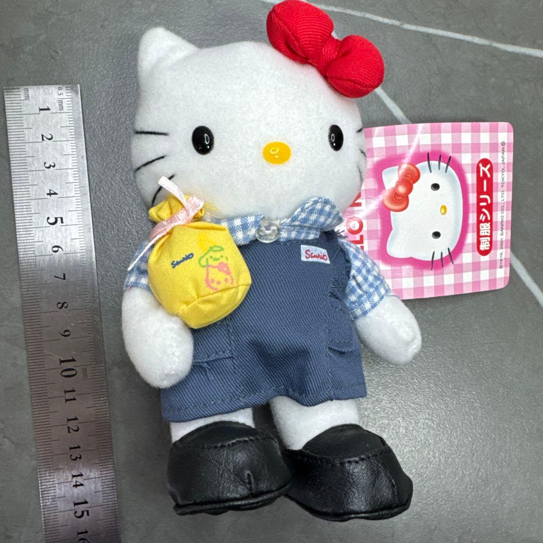 ハローキティ　サンリオ　制服シリーズ　ぬいぐるみ　マスコット