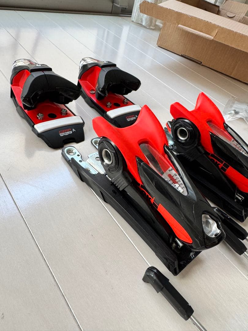 【新品】ロシニョール板、ビンディングセット