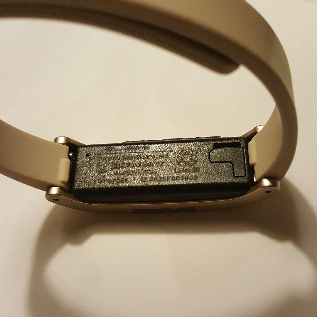 【美品】ドコモヘルスケア　ムーヴバンド３（WMB-03）