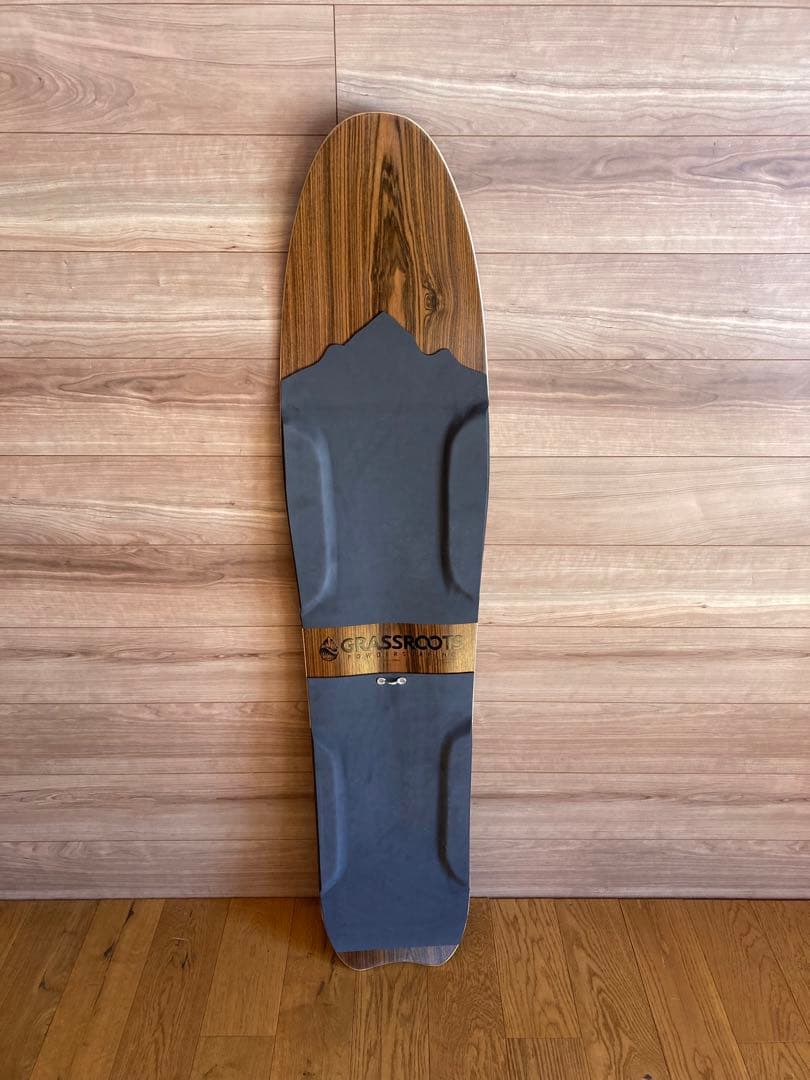 新品　雪板　GRASSROOTS POWSURF SLASHER 140 木目調
