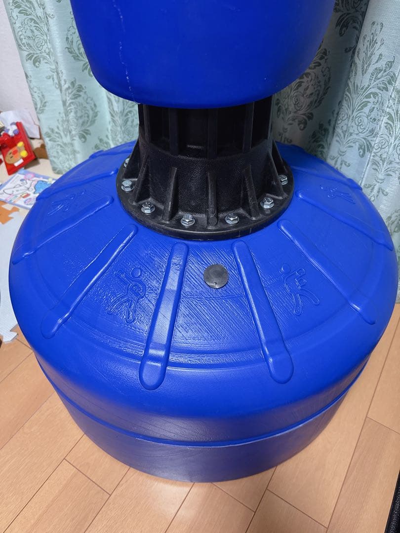 未使用品　青い人型サンドバッグ