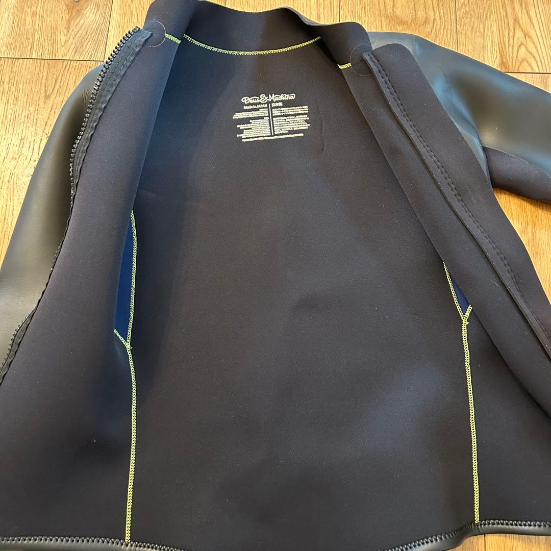 美品　DEUS Ex Machina タッパー　M