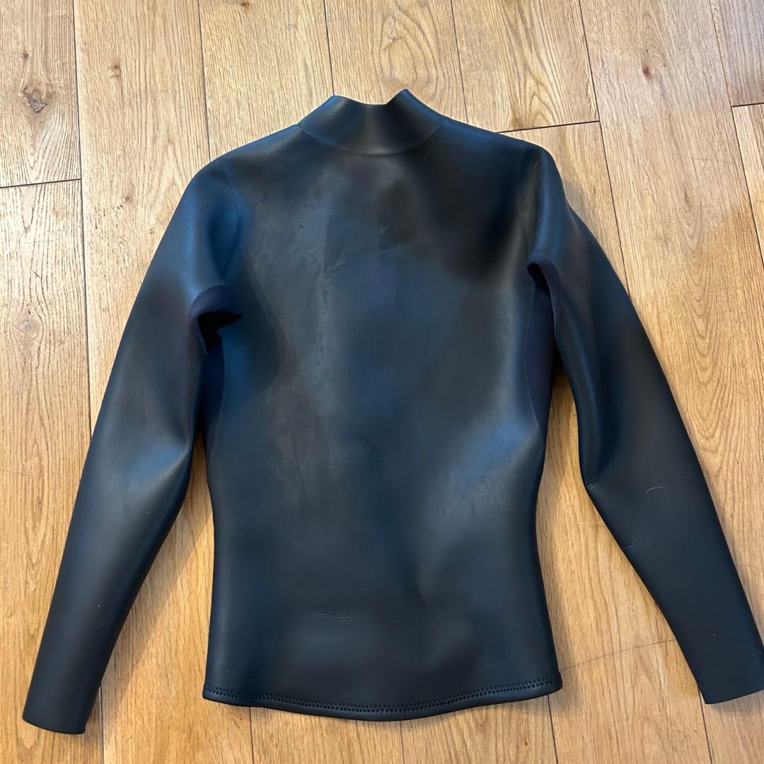 美品　DEUS Ex Machina タッパー　M