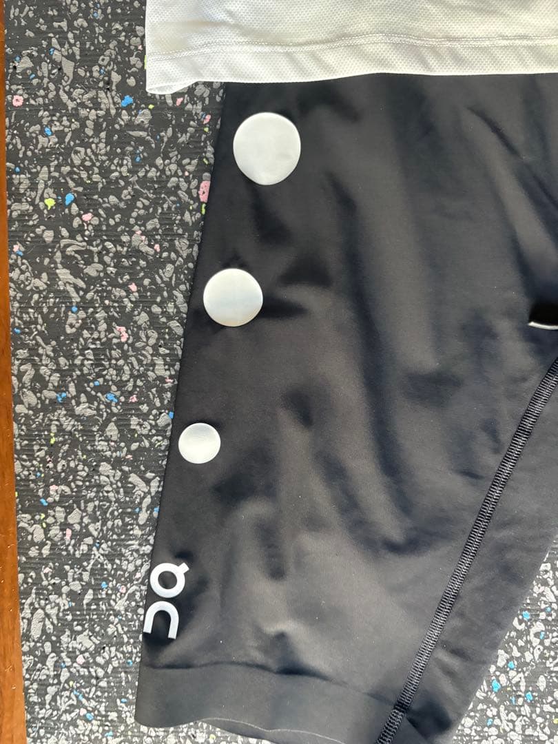 【美品】On シングレット　タイツ　セット　限定