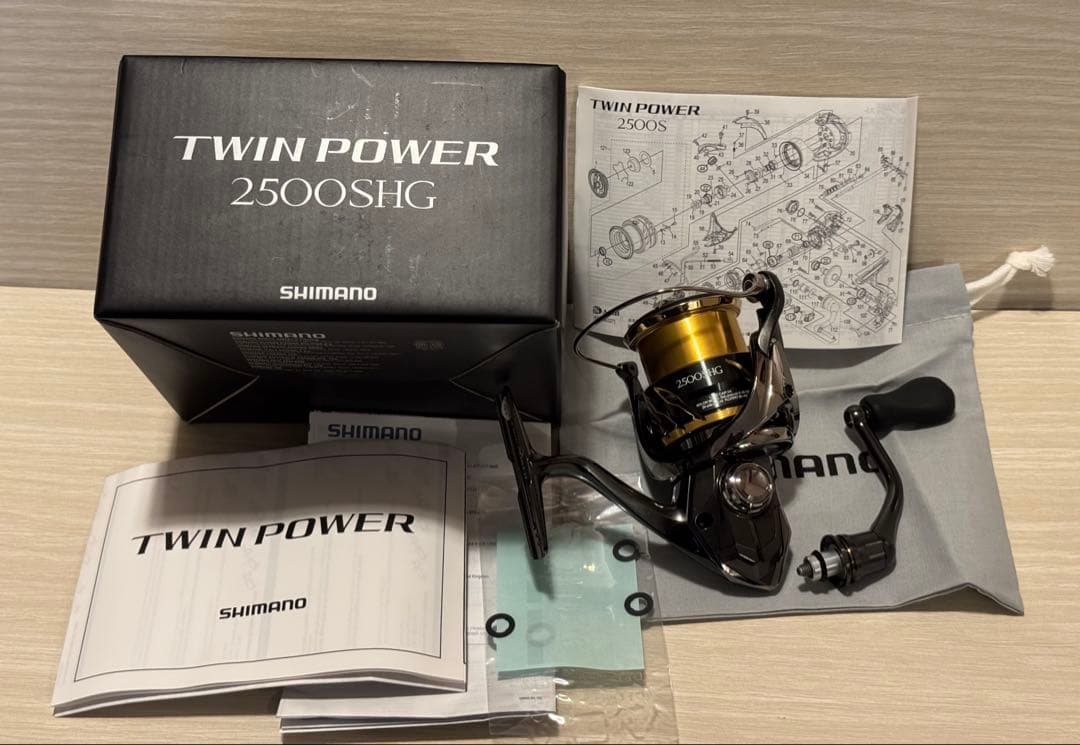 シマノ　新品未使用　20ツインパワー　2500SHG