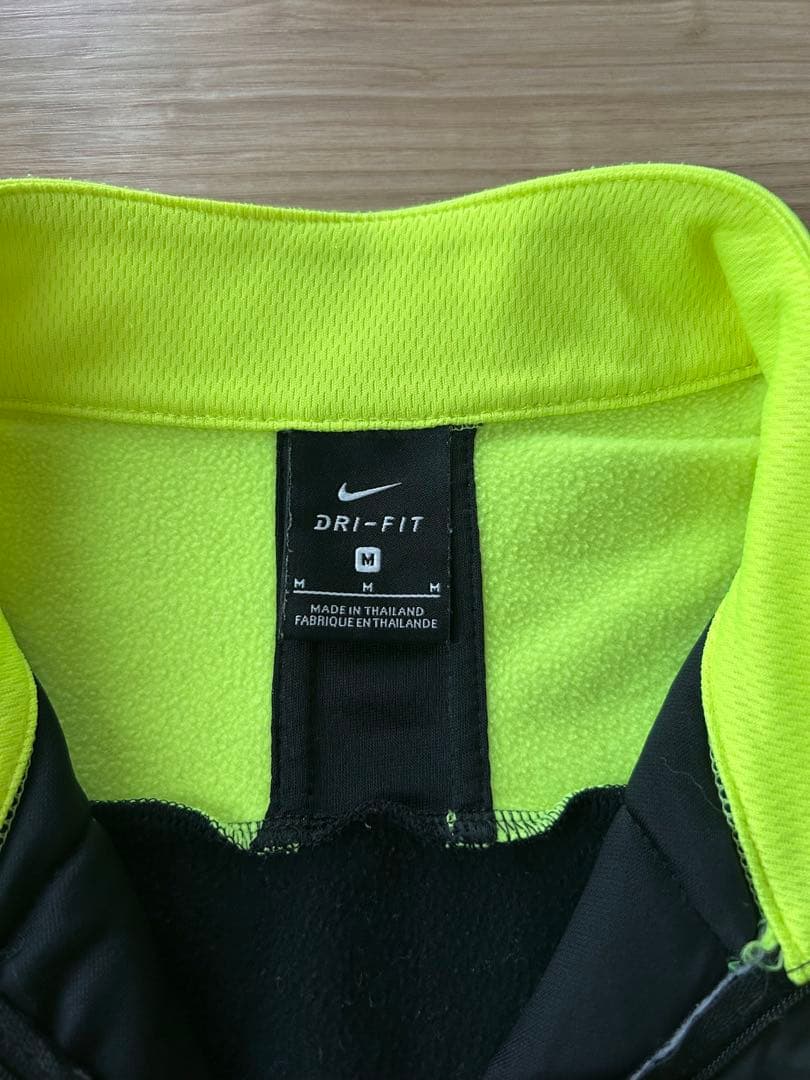 Nike 長袖トップスとパンツ セット