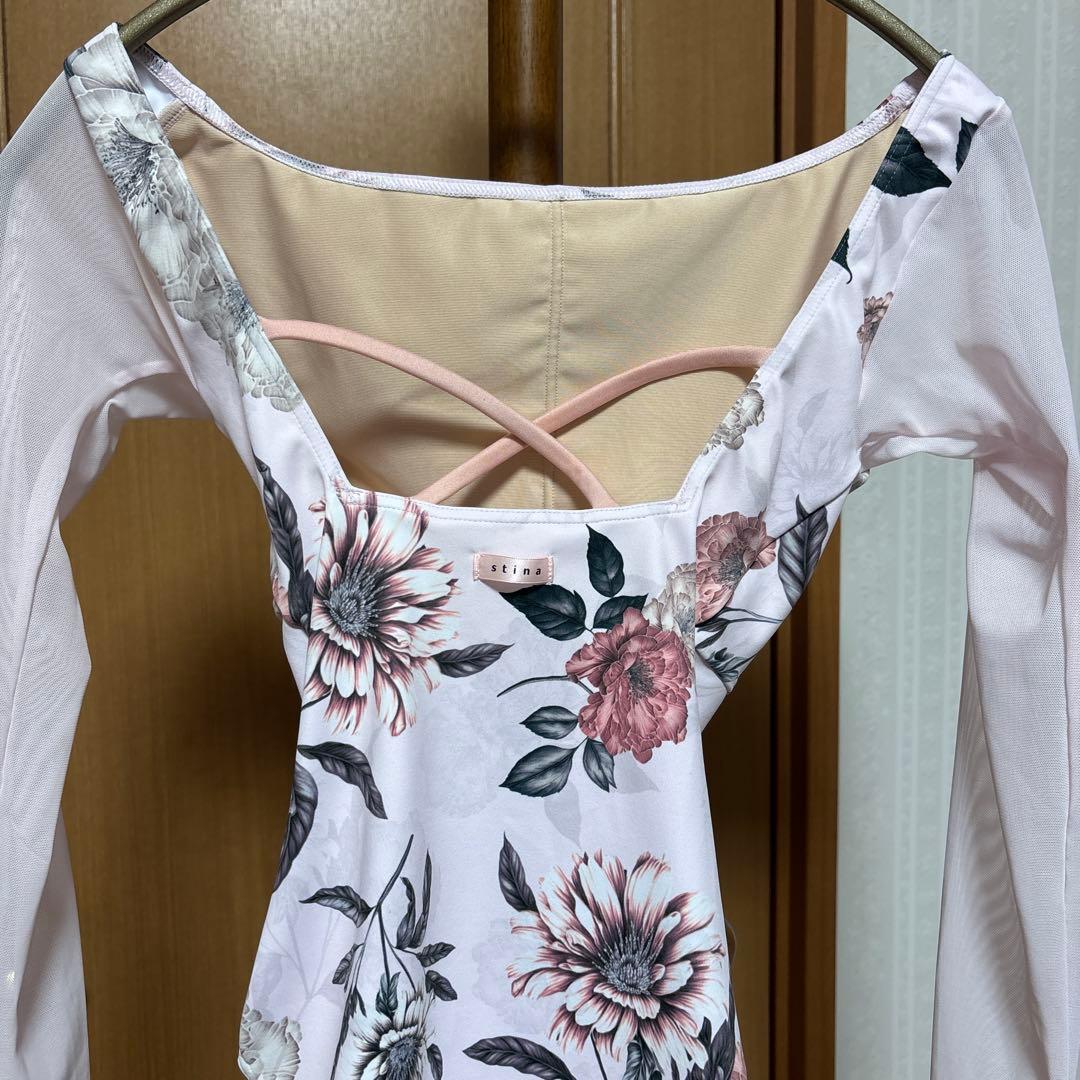 新品未着用★stina★長袖レオタード Ｐサイズ